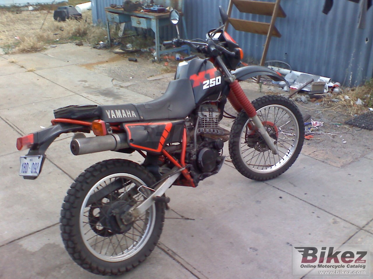 Big nymous user. xt 250 picture and wallpaper from Bikez.com